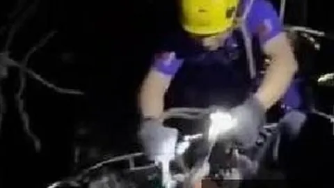 电竞女神新代言，联名服饰引领时尚潮流